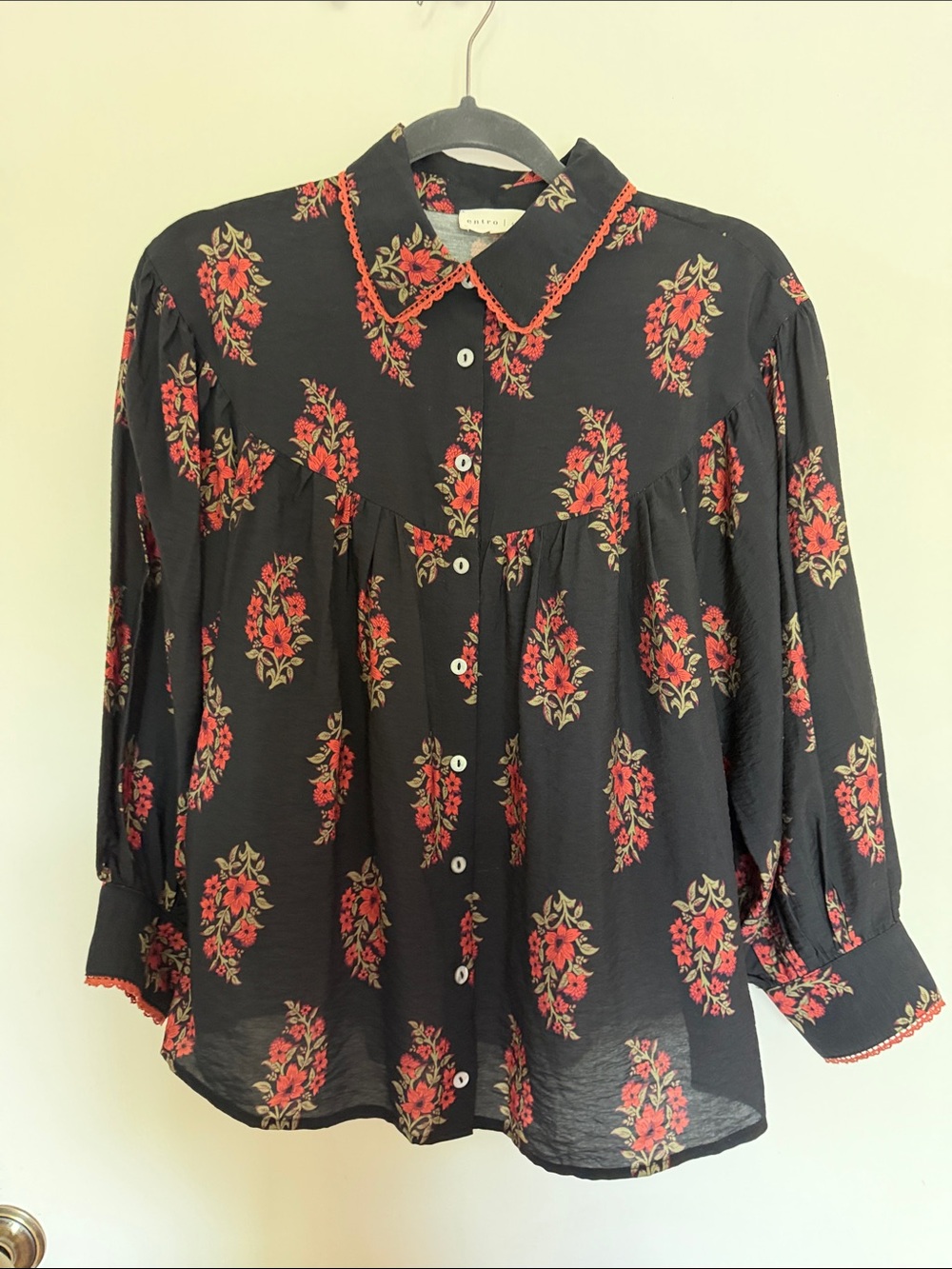 Entro floral blouse S